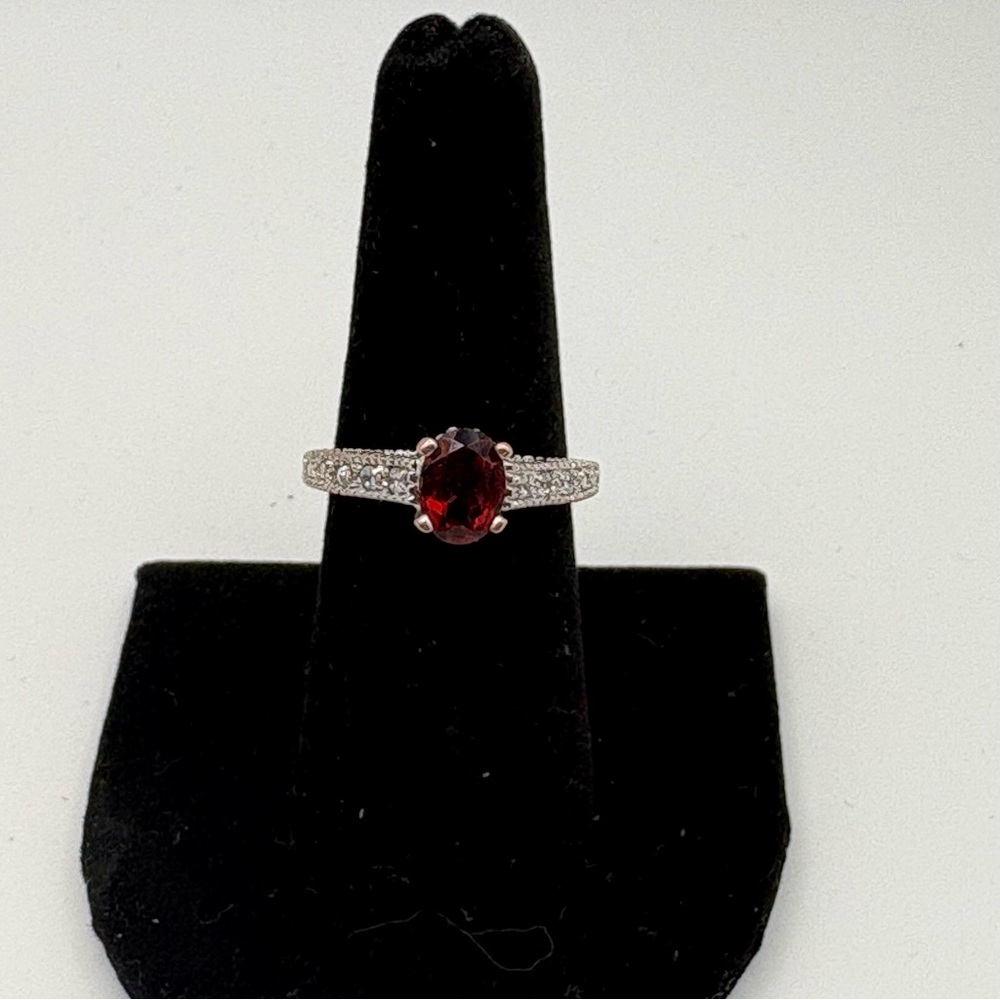 Elegant Silver and Red Gemstone Ring